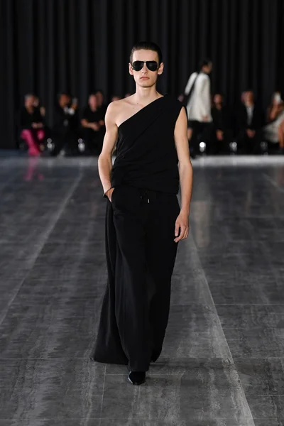 Look 35